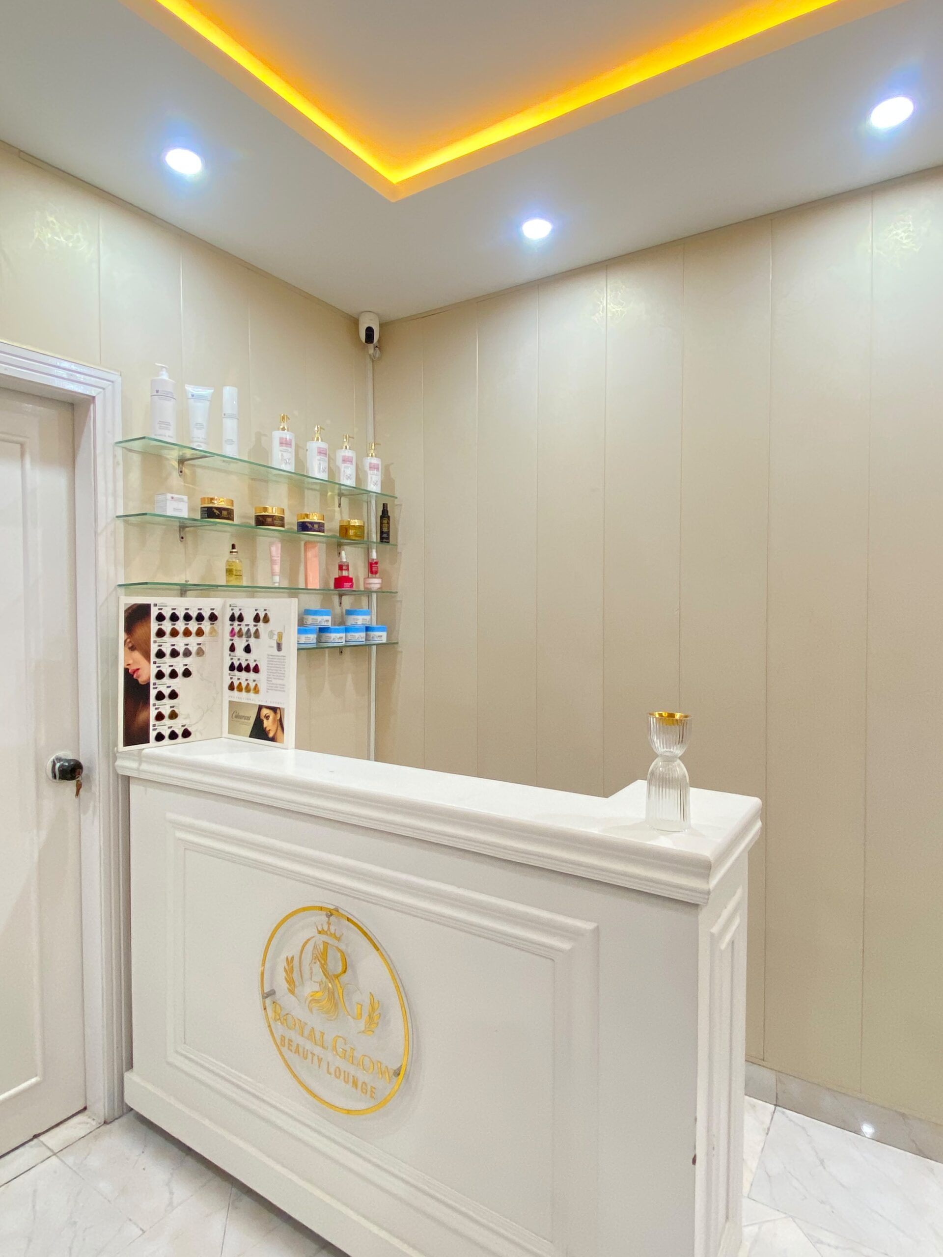 Royal Glow Reception Desk